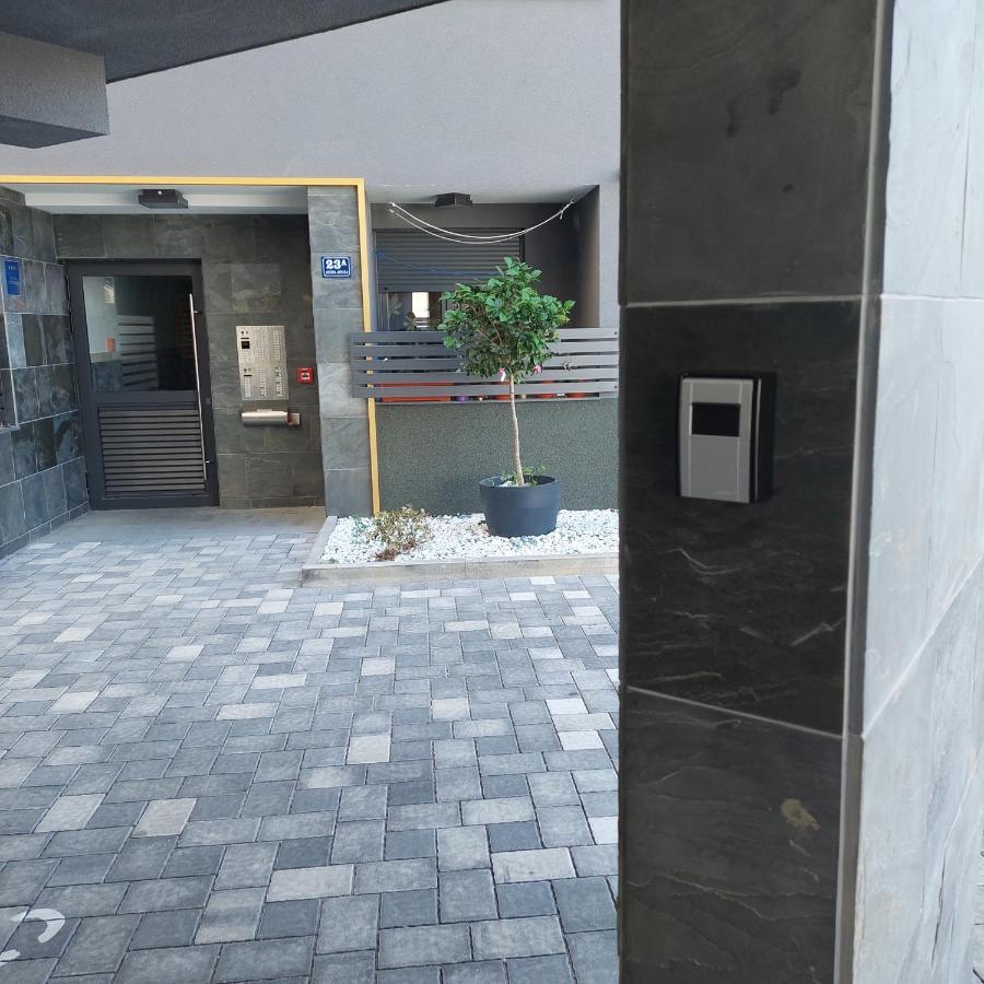Apartment Paola With Free Private Parking Place Split Exterior photo