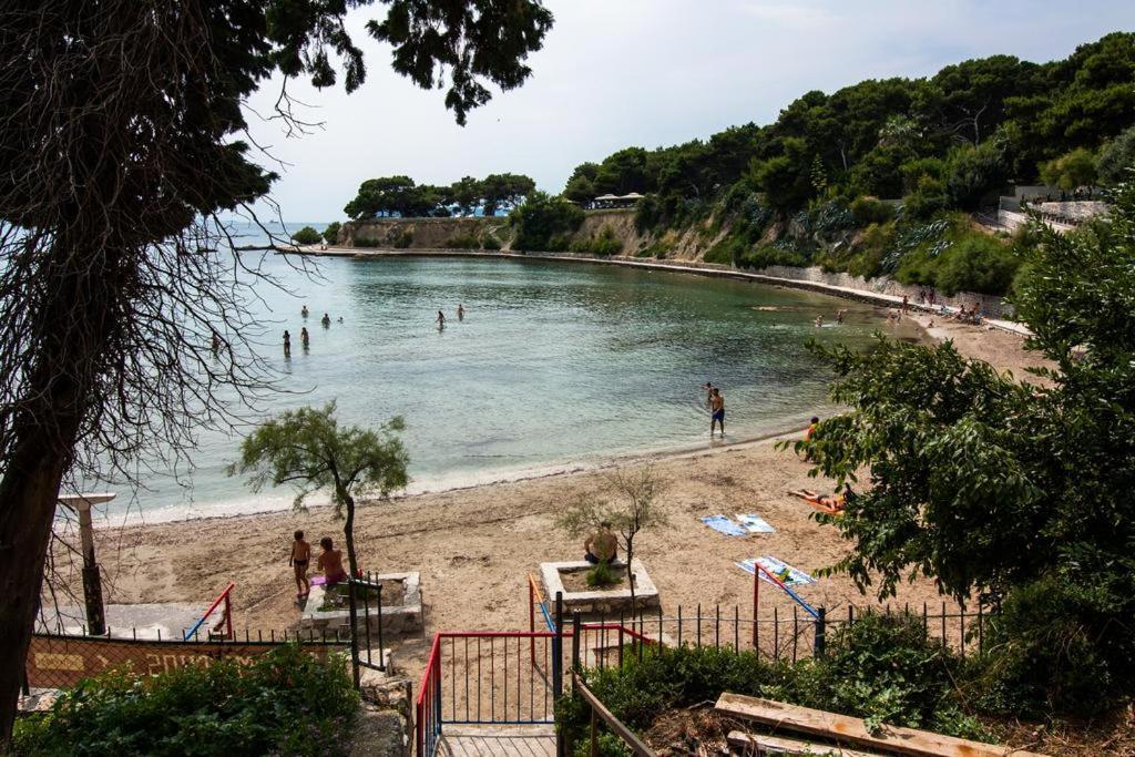 Apartment Paola With Free Private Parking Place Split Exterior photo